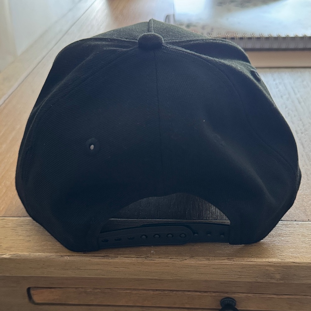 New Era Black Cap with Vibrant Shark Design - Picture 3 of 9